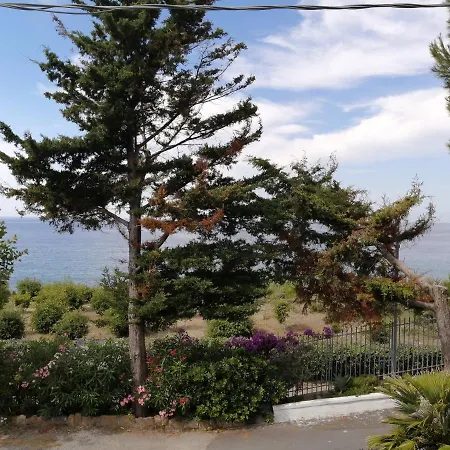 Aparthotel Villaggio Turistico La Vesca